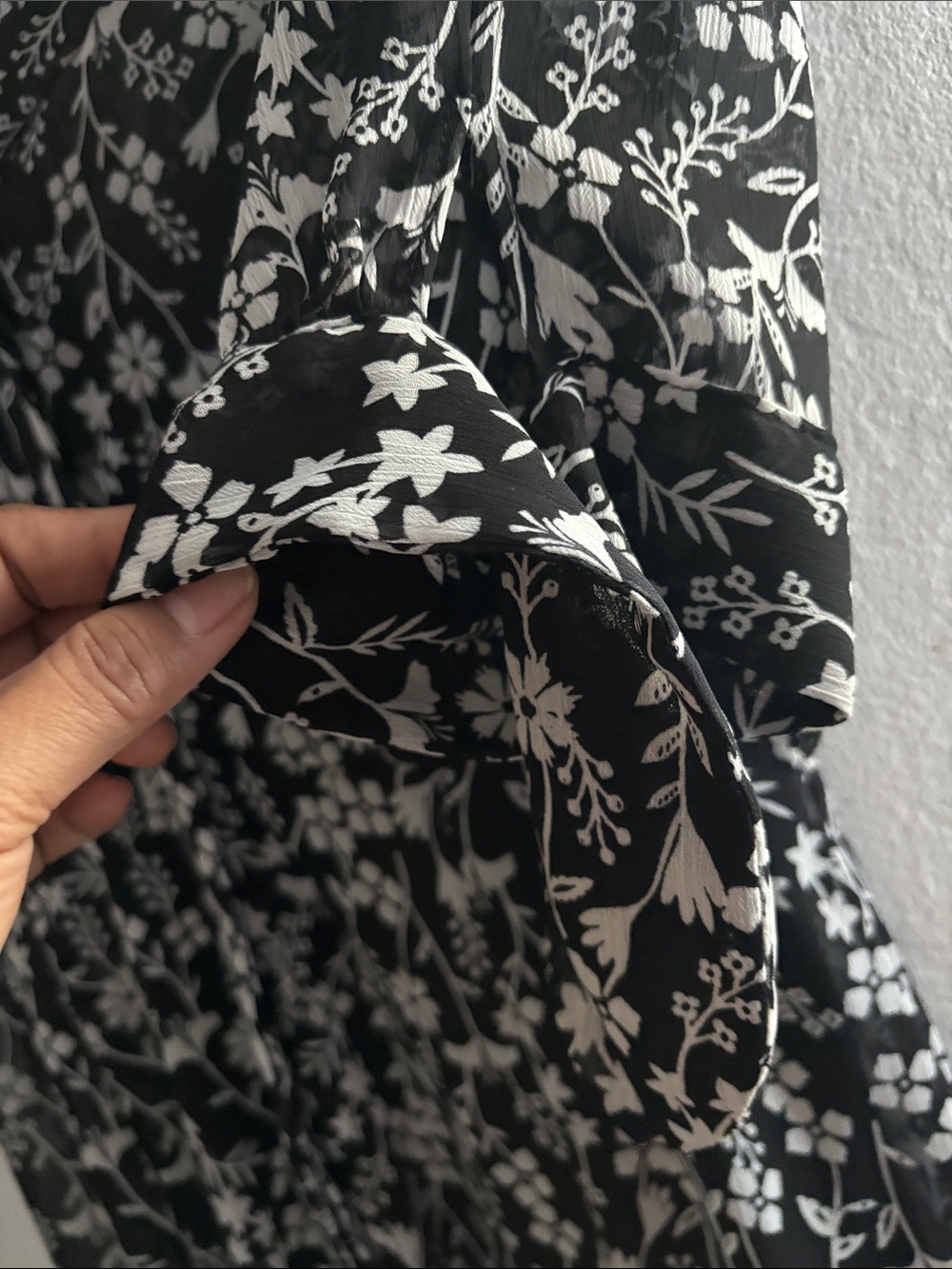 Calvin Klein Black and White Floral Midi Dress - Picture 2 of 7